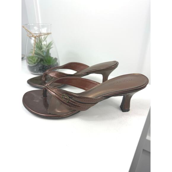 Beautiful Maurice’s Sandals Size 9 - Picture 2 of 6